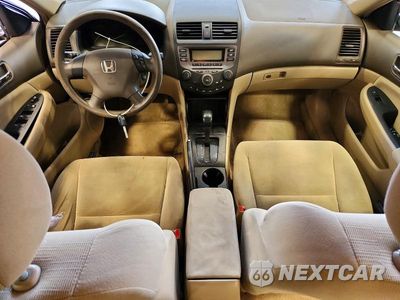 Zdjęcie 8 z 12 samochodu: 2007 HONDA ACCORD LX VIN:1HGCM56417A135101 - miniatura
