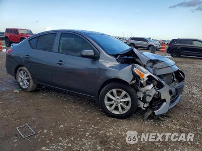 Czwarte zdjęcie samochodu z boku: 2019 NISSAN VERSA S PLUS VIN:3N1CN7AP6KL878897 - miniatura