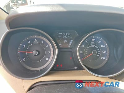 Zdjęcie 9 z 12 samochodu: 2012 HYUNDAI ELANTRA GLS VIN:5NPDH4AE7CH065219 - miniatura