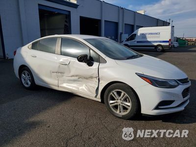 Czwarte zdjęcie samochodu z boku: 2017 CHEVROLET CRUZE LT VIN:3G1BE5SM2HS566794 - miniatura