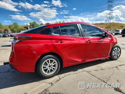 Trzecie zdjęcie samochodu z tyłu: 2016 TOYOTA PRIUS FOUR VIN:JTDKARFU1G3525968 - miniatura