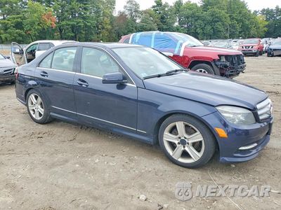 Czwarte zdjęcie samochodu z boku: 2011 MERCEDES-BENZ C 300 4MATIC VIN:WDDGF8BB5BR169770 - miniatura