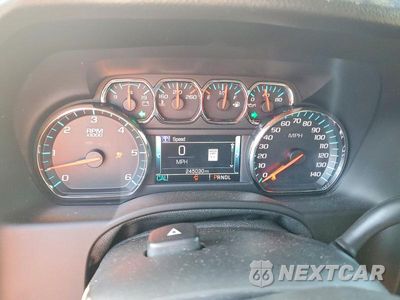 Zdjęcie 9 z 13 samochodu: 2017 GMC YUKON SLT VIN:1GKS1BKC7HR172885 - miniatura