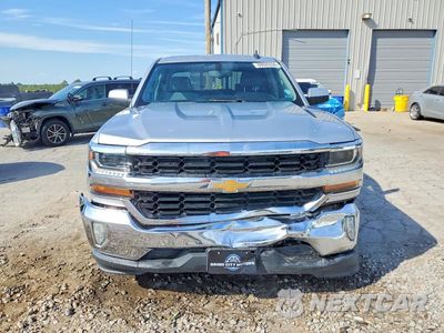 Piąte zdjęcie samochodu w środku: 2018 CHEVROLET SILVERADO C1500 LT VIN:3GCPCREH7JG204283 - miniatura