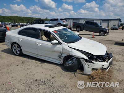 Czwarte zdjęcie samochodu z boku: 2015 VOLKSWAGEN PASSAT SE VIN:1VWBV7A33FC074206 - miniatura