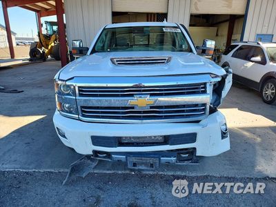 Piąte zdjęcie samochodu w środku: 2017 CHEVROLET SILVERADO K3500 HIGH COUNTRY VIN:1GC4K1EY4HF234800 - miniatura