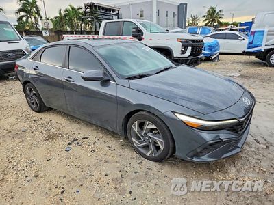 Czwarte zdjęcie samochodu z boku: 2025 HYUNDAI ELANTRA SEL VIN:KMHLS4DG7SU854335 - miniatura