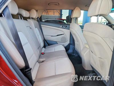 Zdjęcie 11 z 13 samochodu: 2018 HYUNDAI TUCSON SE STANDARD VIN:KM8J23A45JU791259 - miniatura