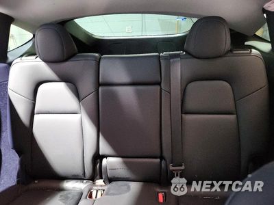 Zdjęcie 10 z 13 samochodu: 2024 TESLA MODEL Y VIN:7SAYGDEE2RA294686 - miniatura