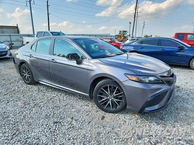 Czwarte zdjęcie samochodu z boku: 2024 TOYOTA CAMRY SE VIN:4T1G11AK8RU226774 - miniatura