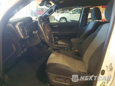 Zdjęcie 7 z 12 samochodu: 2022 TOYOTA TACOMA TRD OFF-ROAD VIN:3TMCZ5AN4NM461104 - miniatura