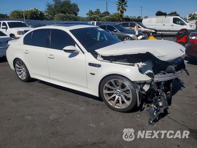 Czwarte zdjęcie samochodu z boku: 2006 BMW M5 VIN:WBSNB93536B583729 - miniatura
