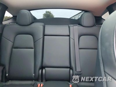 Zdjęcie 10 z 13 samochodu: 2025 TESLA MODEL Y VIN:7SAYGDEF0SA349862 - miniatura