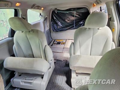 Zdjęcie 10 z 13 samochodu: 2011 TOYOTA SIENNA BASE 7-PASSENGER VIN:5TDZK3DCXBS040755 - miniatura