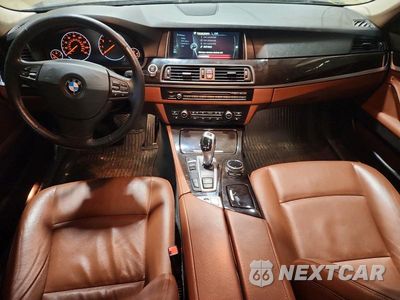 Zdjęcie 8 z 12 samochodu: 2014 BMW 535 XI VIN:WBA5B3C50ED539322 - miniatura