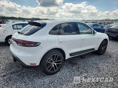 Trzecie zdjęcie samochodu z tyłu: 2023 PORSCHE MACAN BASE VIN:WP1AA2A50PLB03272 - miniatura