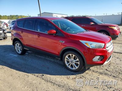 Czwarte zdjęcie samochodu z boku: 2017 FORD ESCAPE SE VIN:1FMCU0GD6HUC22617 - miniatura