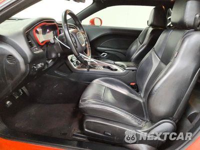 Zdjęcie 7 z 13 samochodu: 2017 DODGE CHALLENGER SXT VIN:2C3CDZAGXHH542803 - miniatura