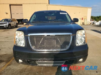 Piąte zdjęcie samochodu w środku: 2013 GMC YUKON DENALI VIN:1GKS1EEFXDR328550 - miniatura