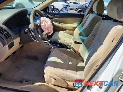 Zdjęcie 7 z 12 samochodu: 2005 HONDA ACCORD LX VIN:1HGCM56425A038857 - miniatura
