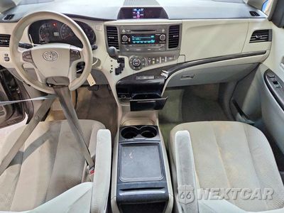 Zdjęcie 8 z 13 samochodu: 2013 TOYOTA SIENNA LE VIN:5TDJK3DCXDS067759 - miniatura