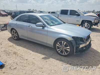 Czwarte zdjęcie samochodu z boku: 2018 MERCEDES-BENZ C 300 VIN:55SWF4JB1JU266547 - miniatura