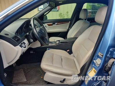 Zdjęcie 7 z 12 samochodu: 2010 MERCEDES-BENZ C 300 VIN:WDDGF5EB4AF420997 - miniatura