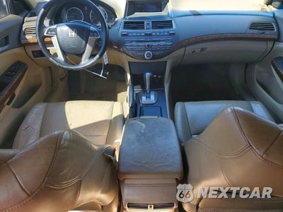 Zdjęcie 8 z 12 samochodu: 2010 HONDA ACCORD EXL VIN:1HGCP2F84AA010576 - miniatura