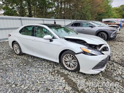 Czwarte zdjęcie samochodu z boku: 2018 TOYOTA CAMRY XLE VIN:4T1B11HK6JU015593 - miniatura