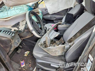 Zdjęcie 7 z 13 samochodu: 2019 FORD ESCAPE S VIN:1FMCU0F73KUC27843 - miniatura