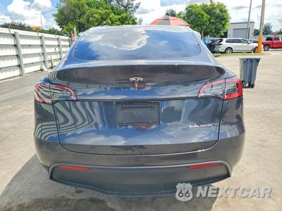 Zdjęcie 6 z 13 samochodu: 2025 TESLA MODEL Y VIN:7SAYGDEE5SA339089 - miniatura