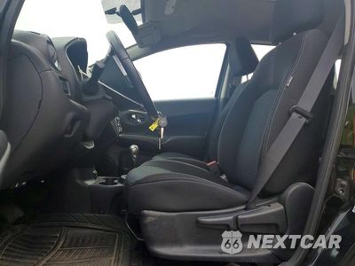 Zdjęcie 7 z 12 samochodu: 2017 NISSAN VERSA NOTE SV VIN:3N1CE2CP3HL378592 - miniatura