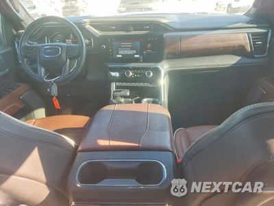 Zdjęcie 8 z 12 samochodu: 2024 GMC SIERRA K1500 DENALI ULTIMATE VIN:1GTUUHEL7RZ148193 - miniatura
