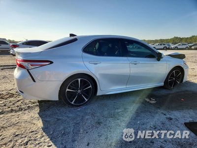 Trzecie zdjęcie samochodu z tyłu: 2020 TOYOTA CAMRY XSE V6 VIN:4T1KZ1AK1LU042075 - miniatura