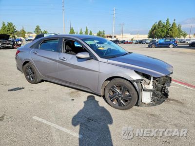Czwarte zdjęcie samochodu z boku: 2021 HYUNDAI ELANTRA SEL VIN:KMHLM4AG5MU065781 - miniatura
