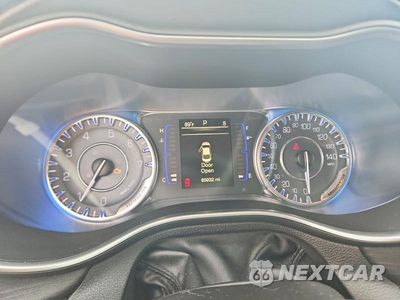 Zdjęcie 9 z 12 samochodu: 2016 CHRYSLER 200 LIMITED VIN:1C3CCCABXGN143643 - miniatura