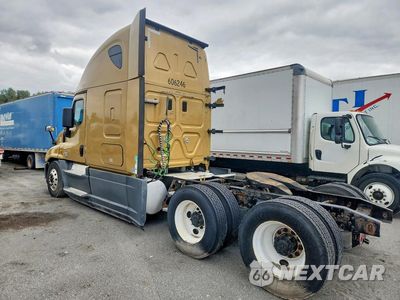 Drugie zdjęcie samochodu z przodu: 2016 FREIGHTLINER CASCADIA 125 SEMI TRUCK VIN:3AKJGLD58GSGU5365 - miniatura