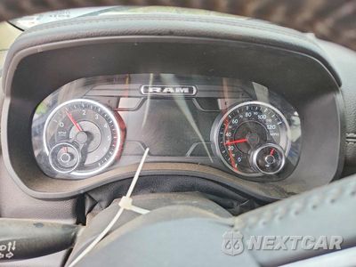 Zdjęcie 9 z 13 samochodu: 2019 RAM 1500 LARAMIE VIN:1C6SRFJT4KN904795 - miniatura