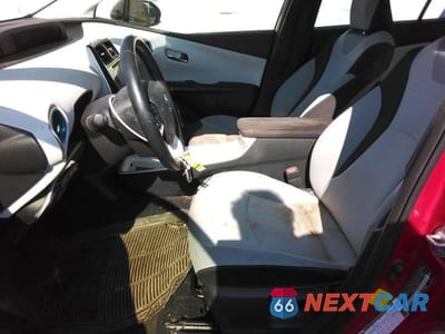 Zdjęcie 7 z 12 samochodu: 2018 TOYOTA PRIUS THREE VIN:JTDKARFU2J3066764 - miniatura