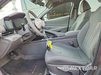 Zdjęcie 7 z 12 samochodu: 2025 HYUNDAI ELANTRA SEL VIN:KMHLS4DG9SU985105 - miniatura