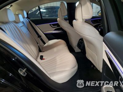 Zdjęcie 10 z 13 samochodu: 2025 MERCEDES-BENZ E 350 4MATIC VIN:W1KLF4HB8SA115859 - miniatura