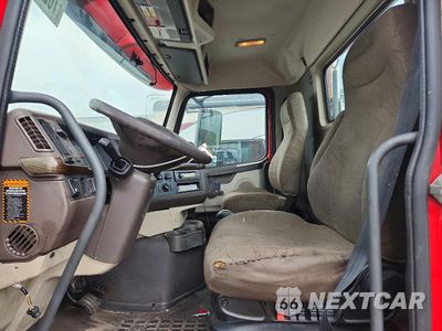 Zdjęcie 7 z 12 samochodu: 2014 VOLVO VNM TRUCK CAB AND CHASSIS VIN:4V4MC9EG8EN166641 - miniatura