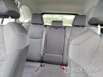Zdjęcie 10 z 13 samochodu: 2019 TOYOTA RAV4 XLE VIN:JTMP1RFV1KD037248 - miniatura
