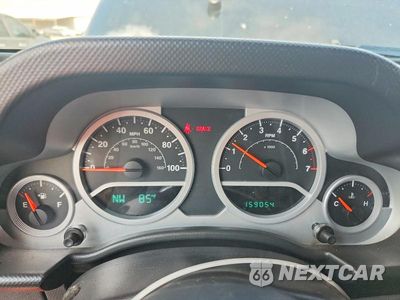 Zdjęcie 9 z 13 samochodu: 2007 JEEP WRANGLER SAHARA VIN:1J4GB59197L220354 - miniatura