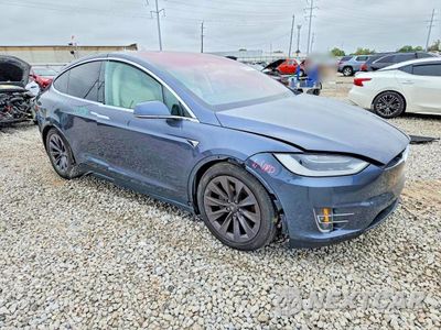 Czwarte zdjęcie samochodu z boku: 2018 TESLA MODEL X VIN:5YJXCDE21JF110565 - miniatura
