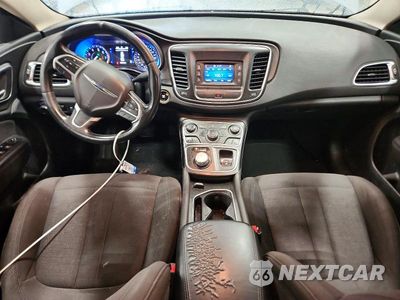 Zdjęcie 8 z 13 samochodu: 2015 CHRYSLER 200 LIMITED VIN:1C3CCCAB2FN680943 - miniatura