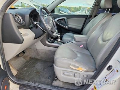 Zdjęcie 7 z 13 samochodu: 2007 TOYOTA RAV4 LIMITED VIN:JTMBD31V075101058 - miniatura
