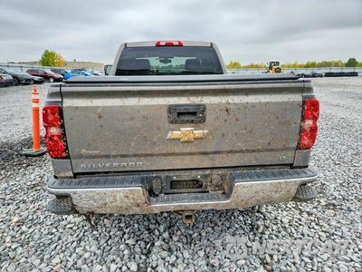 Zdjęcie 6 z 12 samochodu: 2017 CHEVROLET SILVERADO K1500 LT VIN:1GCVKREC6HZ213825 - miniatura