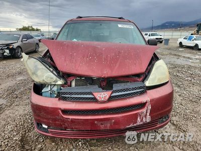 Piąte zdjęcie samochodu w środku: 2004 TOYOTA SIENNA LE 7 PASSENGER VIN:5TDZA23C04S045934 - miniatura