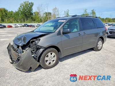 2004 TOYOTA SIENNA LE 7 PASSENGER 5TDZA23C34S185055 - główne zdjęcie licytacji z USA - miniatura